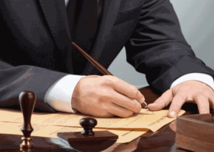 Attestation expert verifying official documents